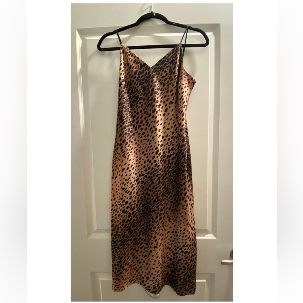 GOOD AMERICAN leopard silky slip dress
